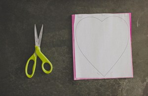 diy-giant-paper-rose-04 diy-giant-paper-rose-04