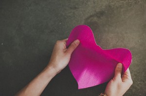 diy-giant-paper-rose-09 DIY paper flower rose