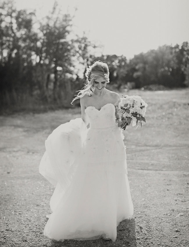 bridal portrait in black and whit