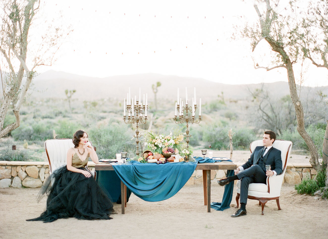 Elegant + Modern Desert Wedding Inspiration