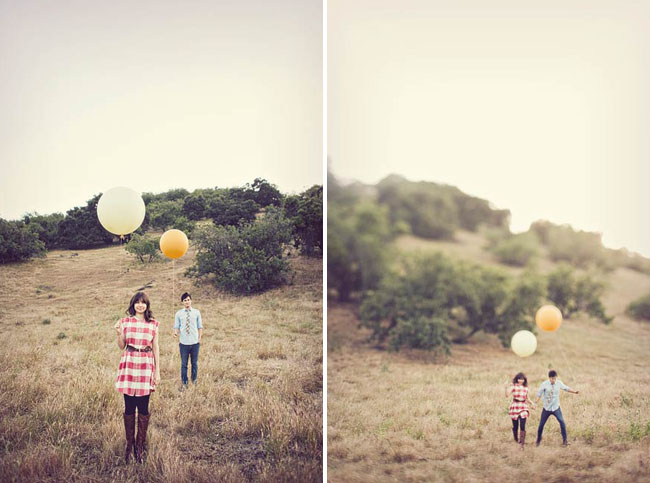 engagement photos balloons