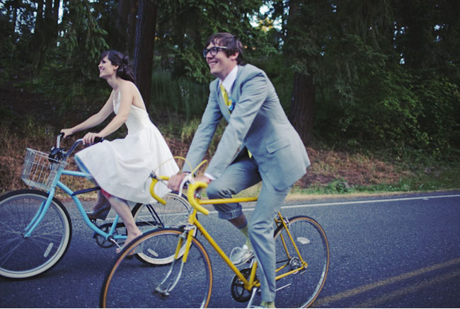 wedding bicycle ride