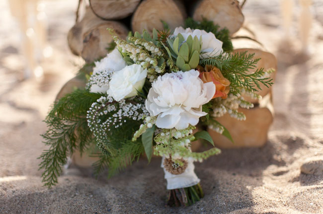 white and green bouquet