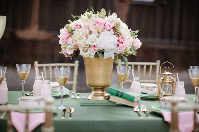 pink and green tablescape