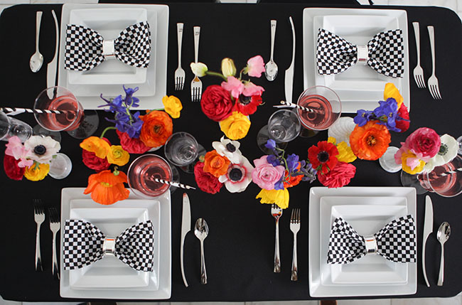 checkered place setting