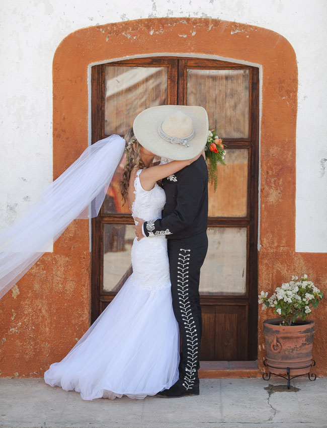 mexico city bride and groom