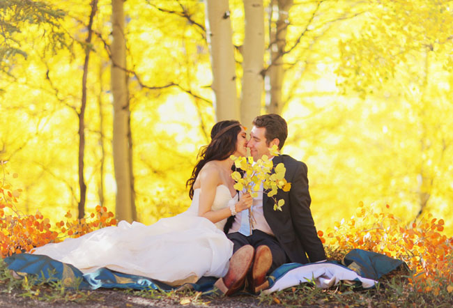 aspen fall bride and groom