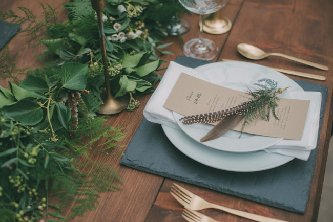 feather plate setting