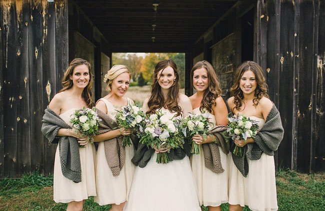 bridesmaids in shawls