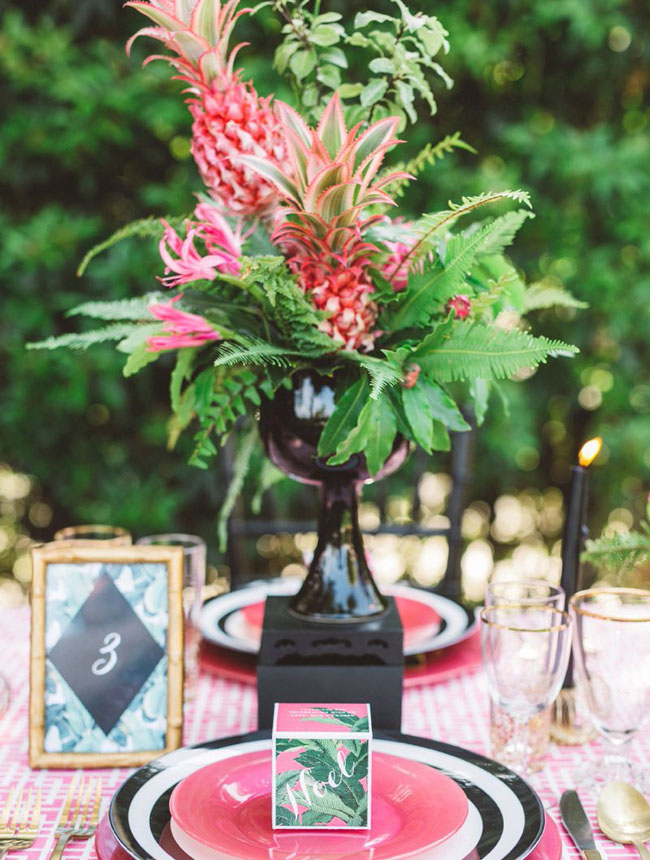pink pineapple table decor