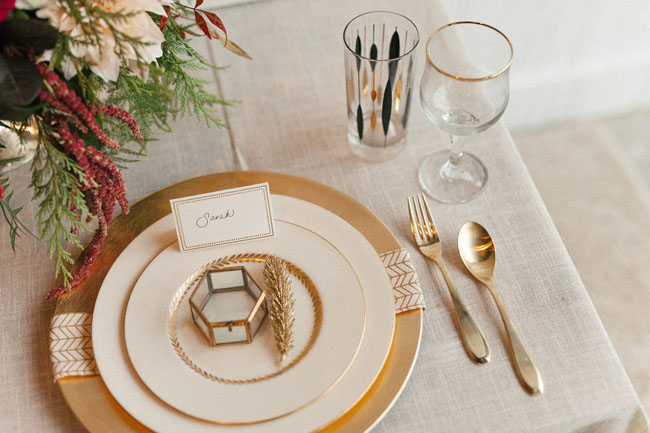 gold plate setting