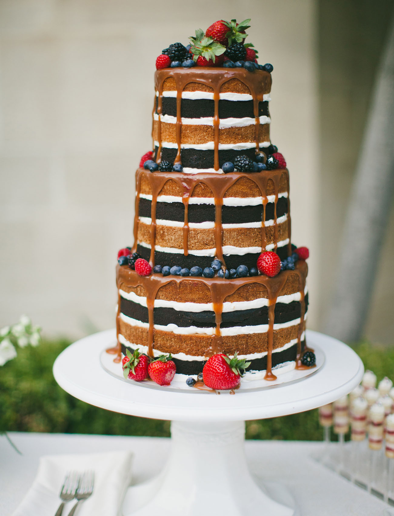 naked cake with drip