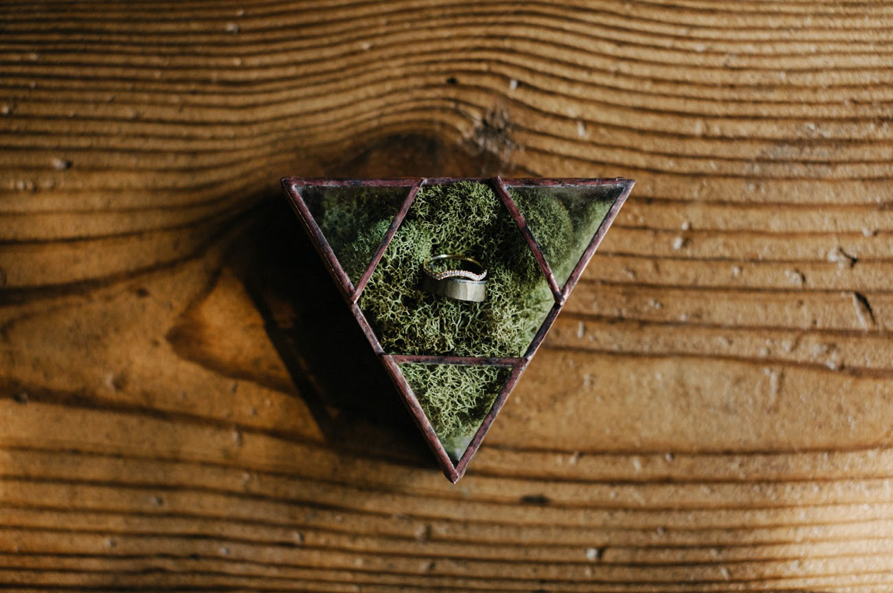 moss ring box