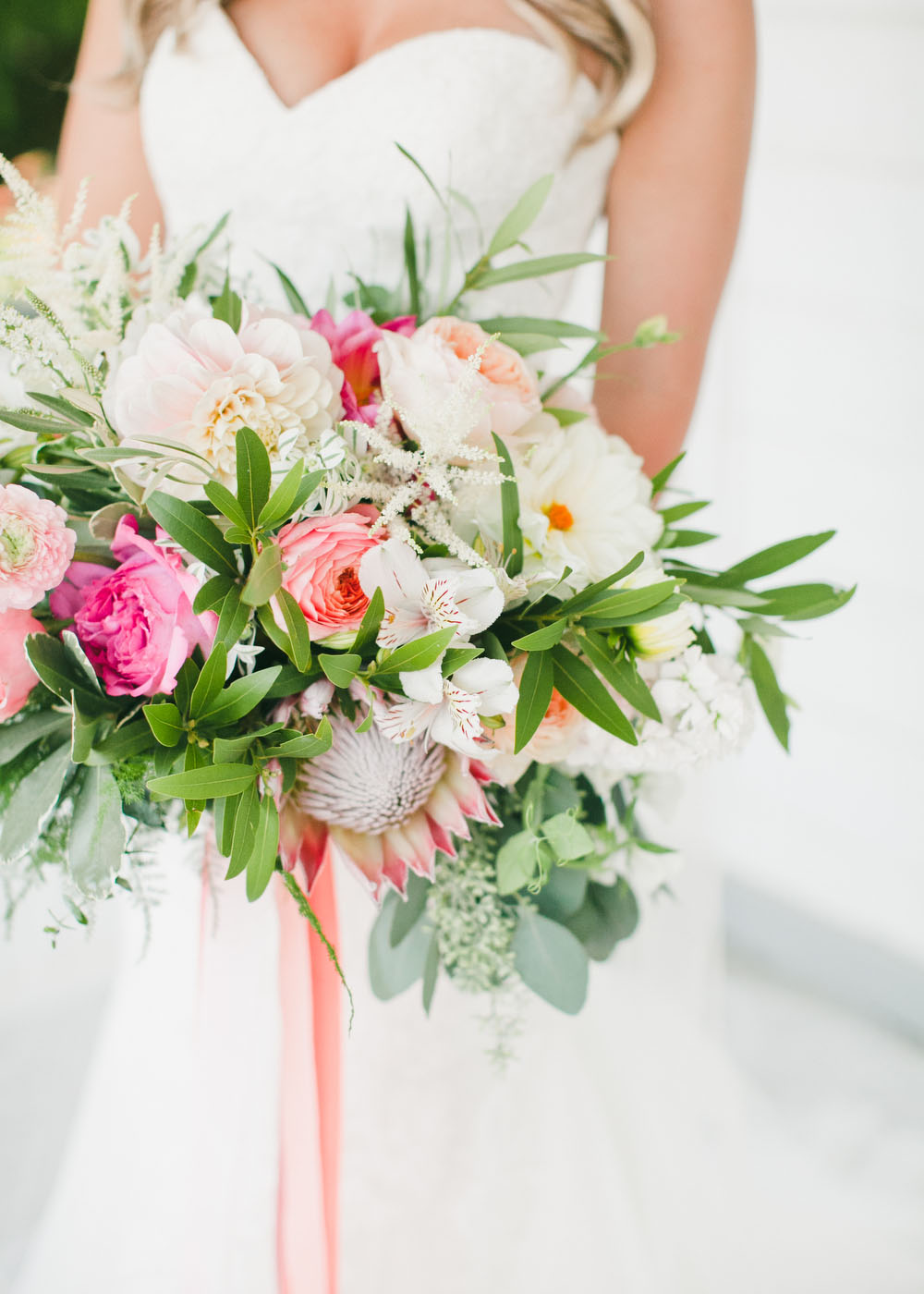 blush and hot pink bouquet