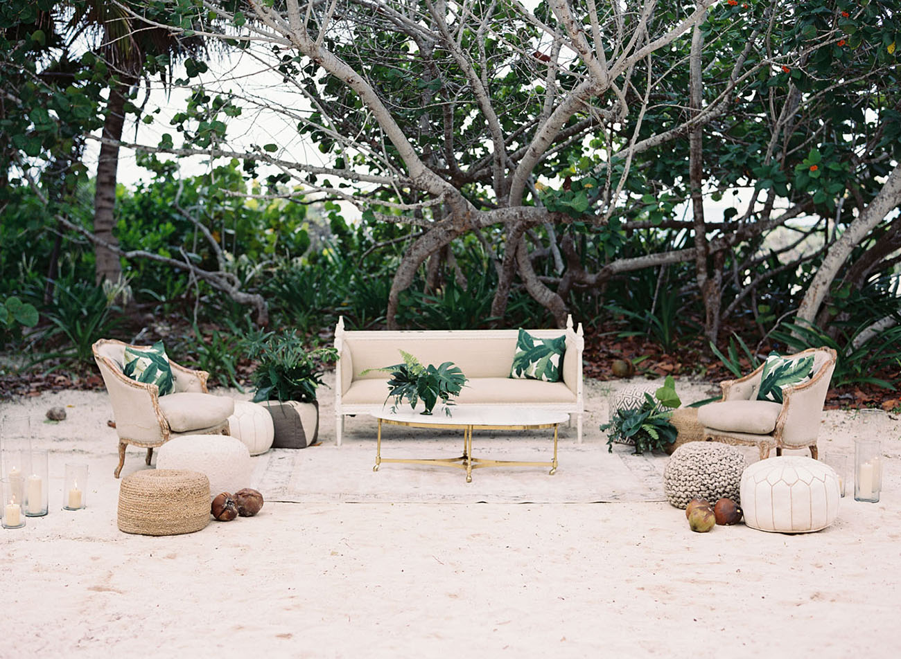 beach lounge
