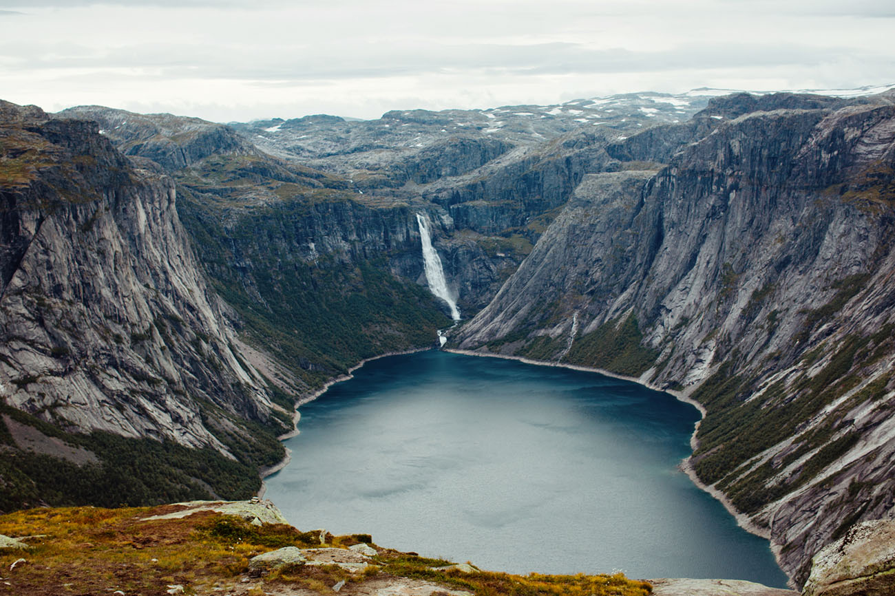 Adventurous Elopement in Norway
