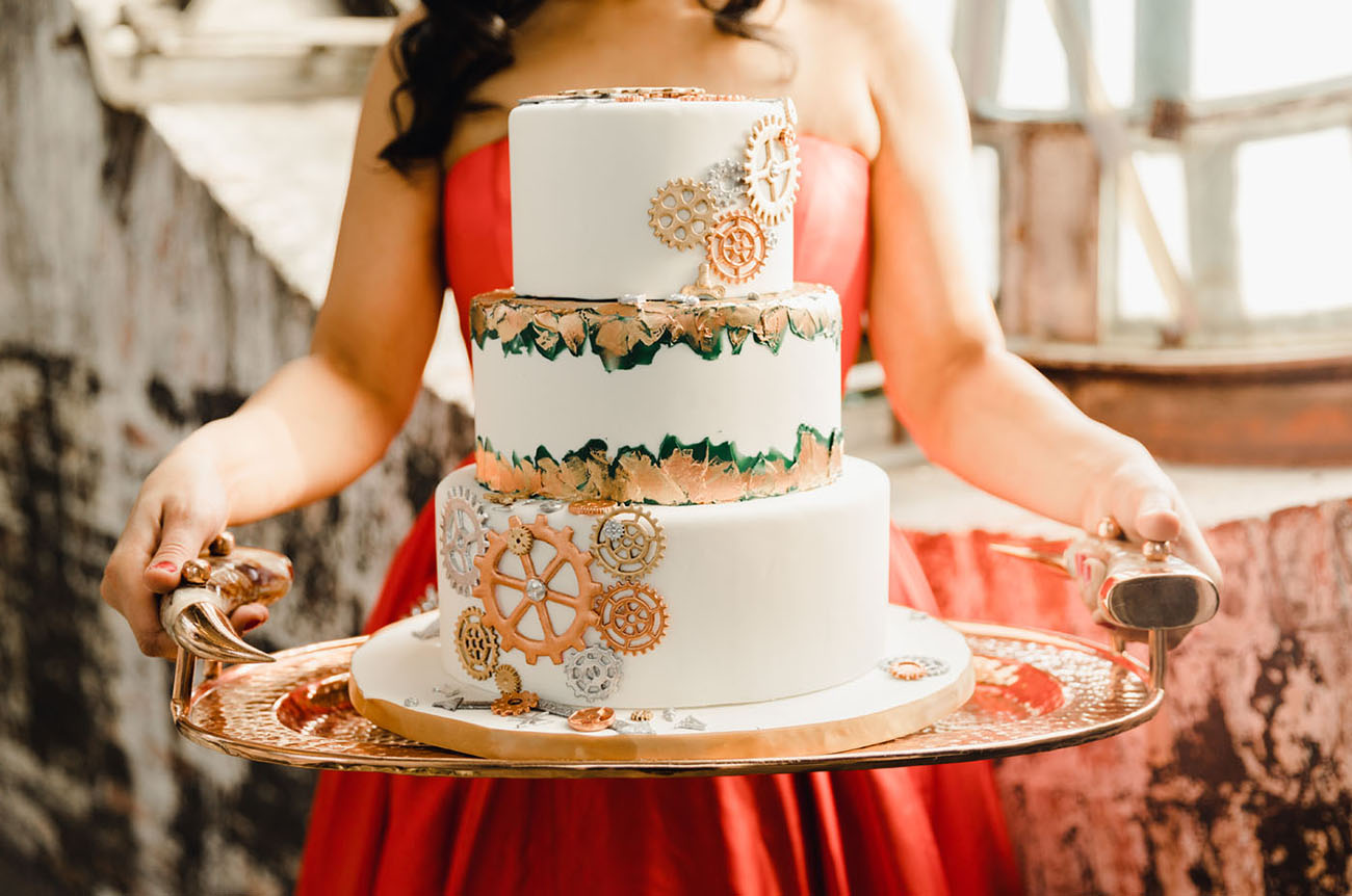 gears wedding cake