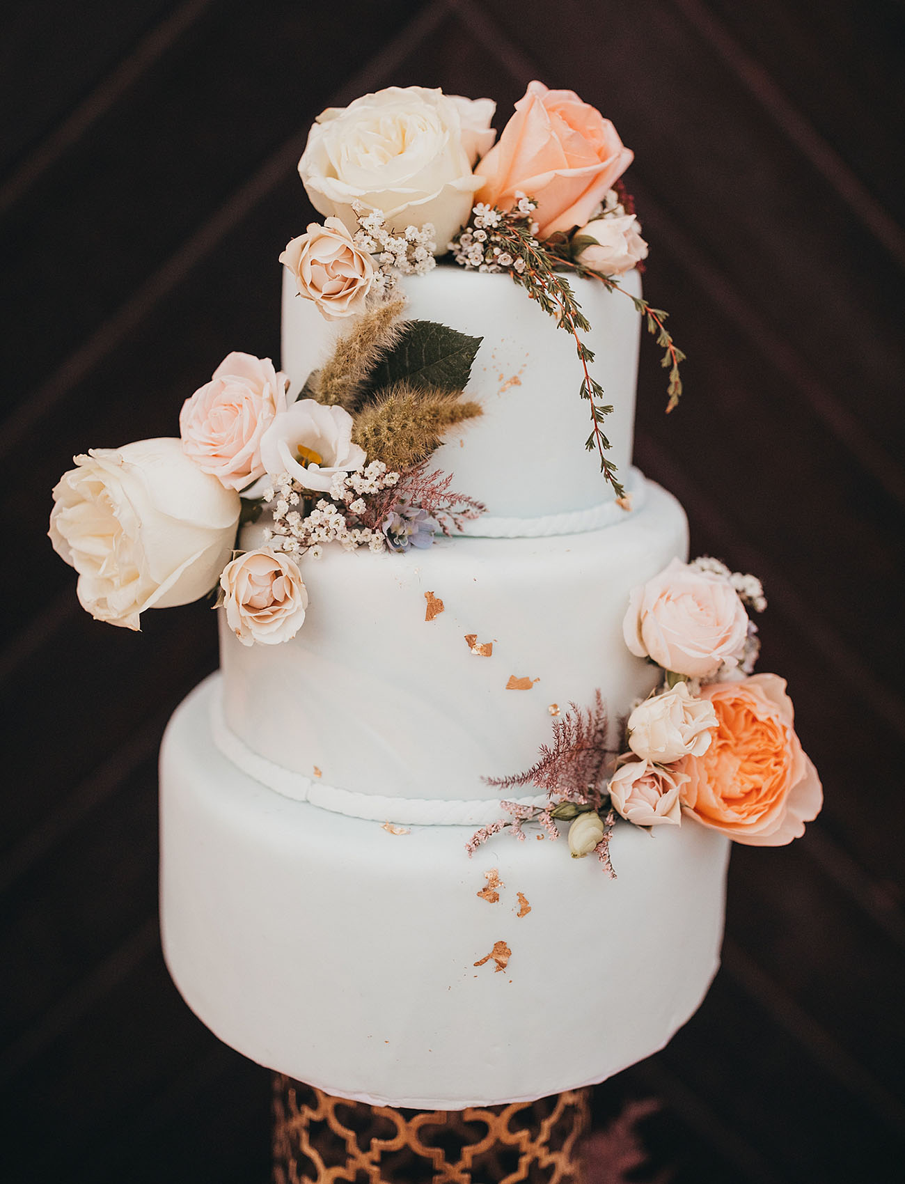 white floral cake