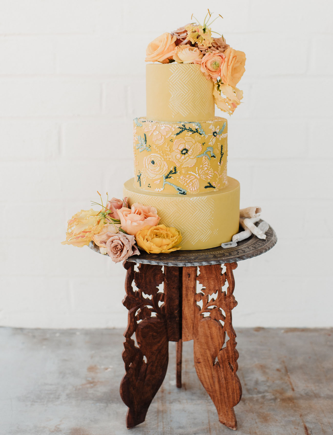 yellow floral wedding cake