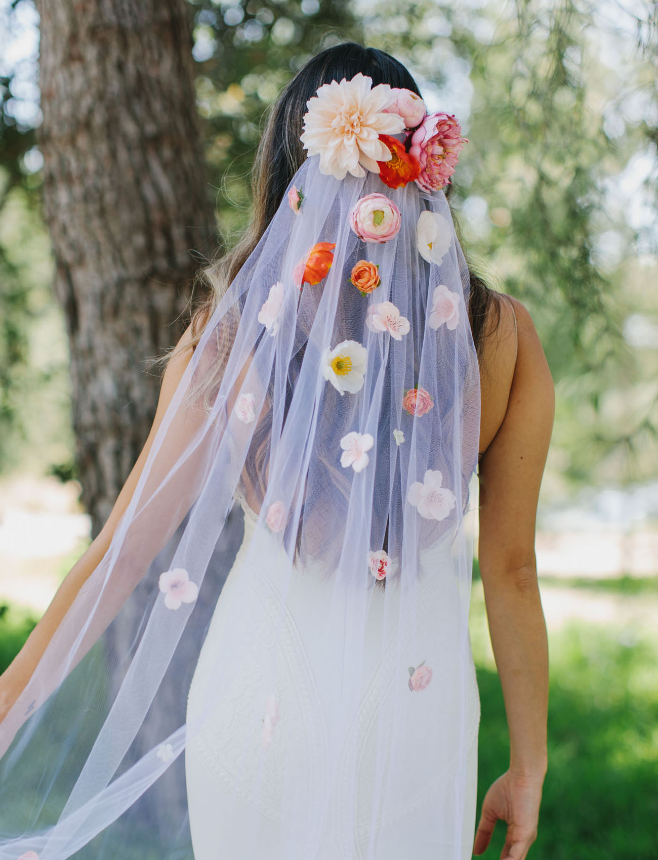 Make Your Own Custom Silk Flower Veil! - Green Wedding Shoes