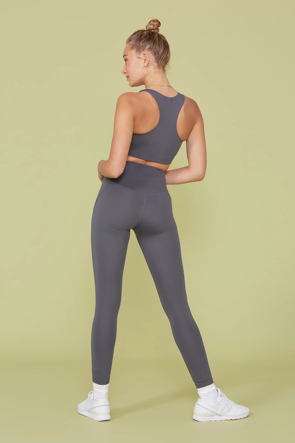 compressive high rise leggings in smoke, sustainable leggings from Girlfriend