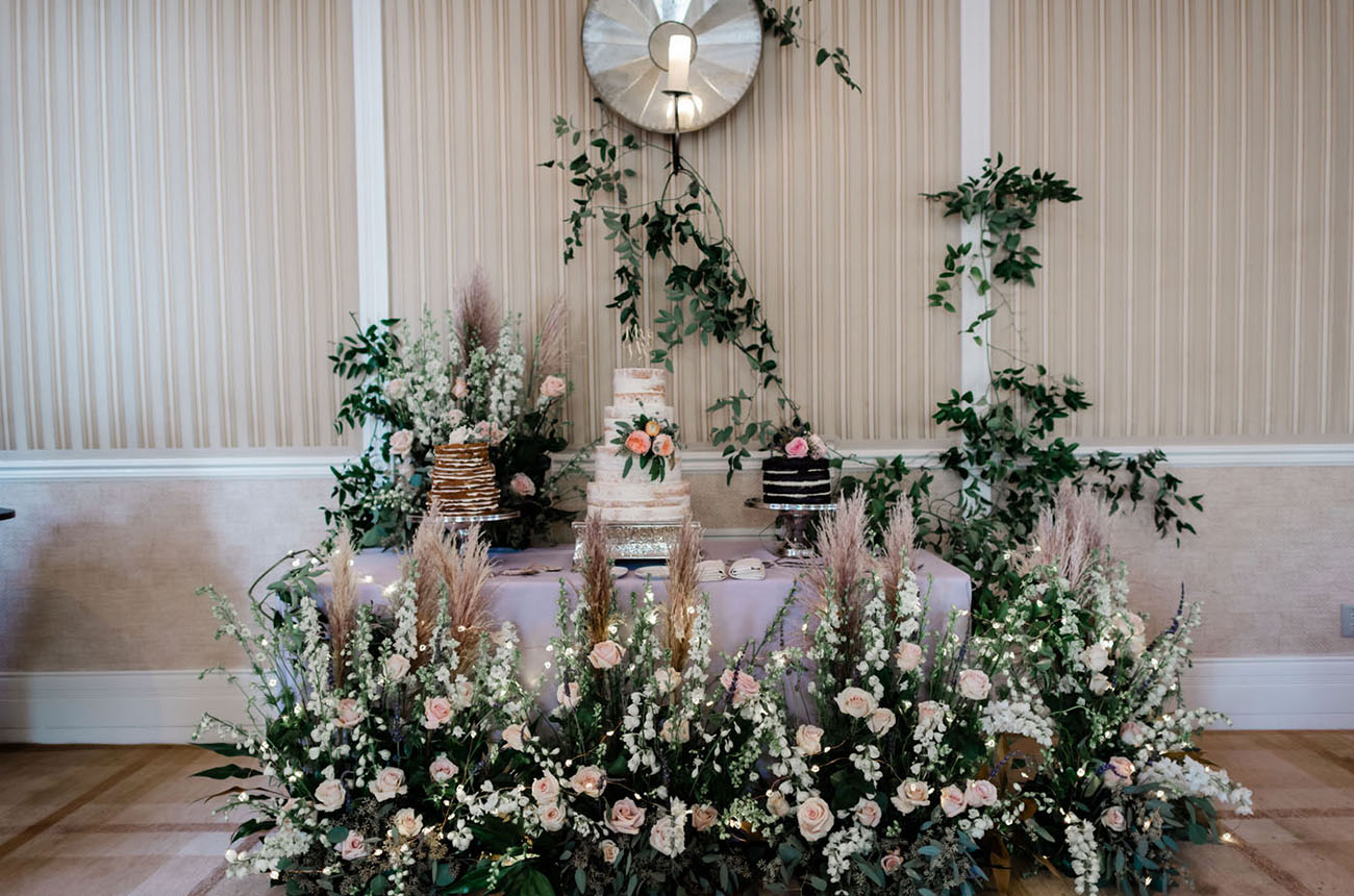 floral filled cake table