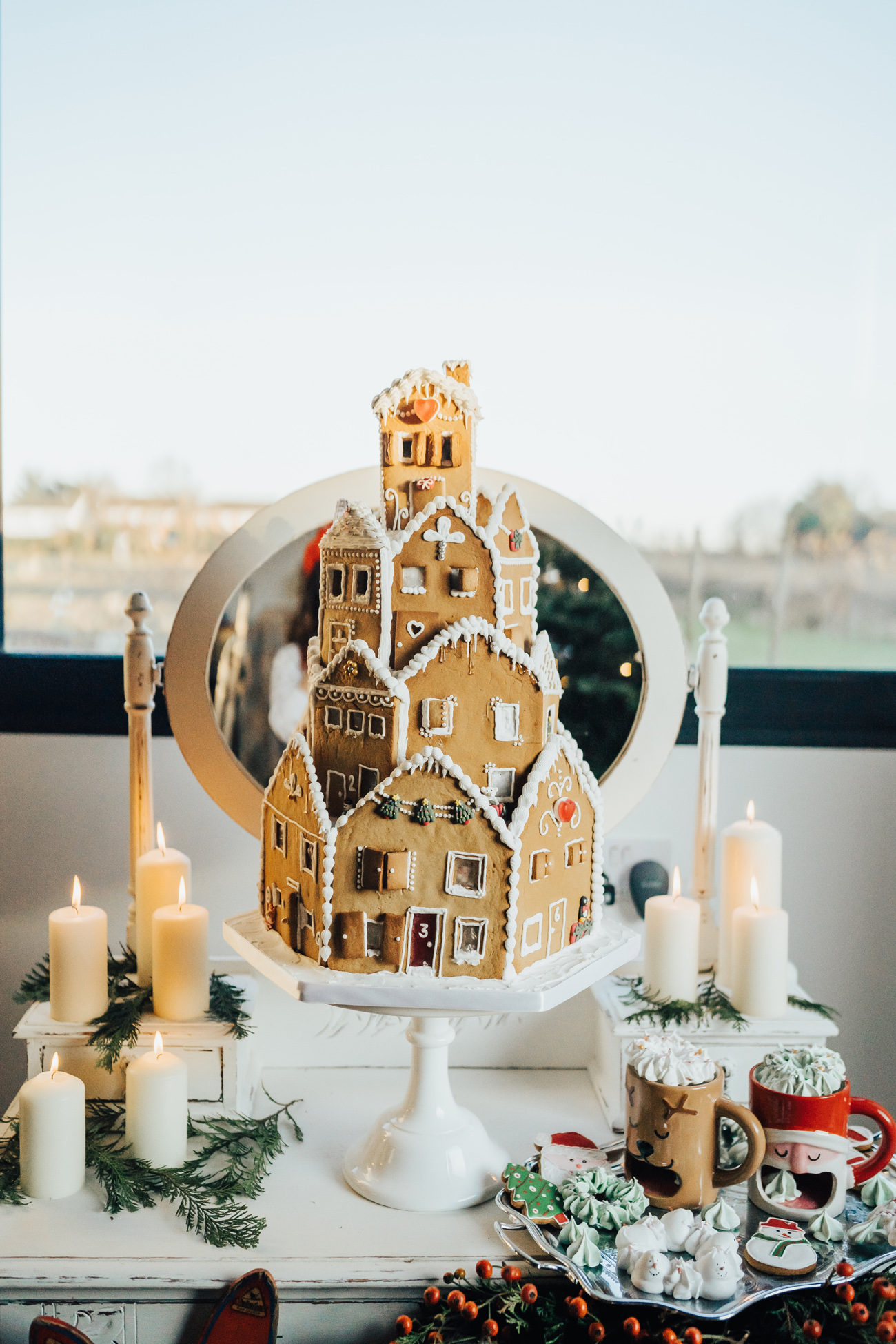 gingerbread house Christmas wedding cake