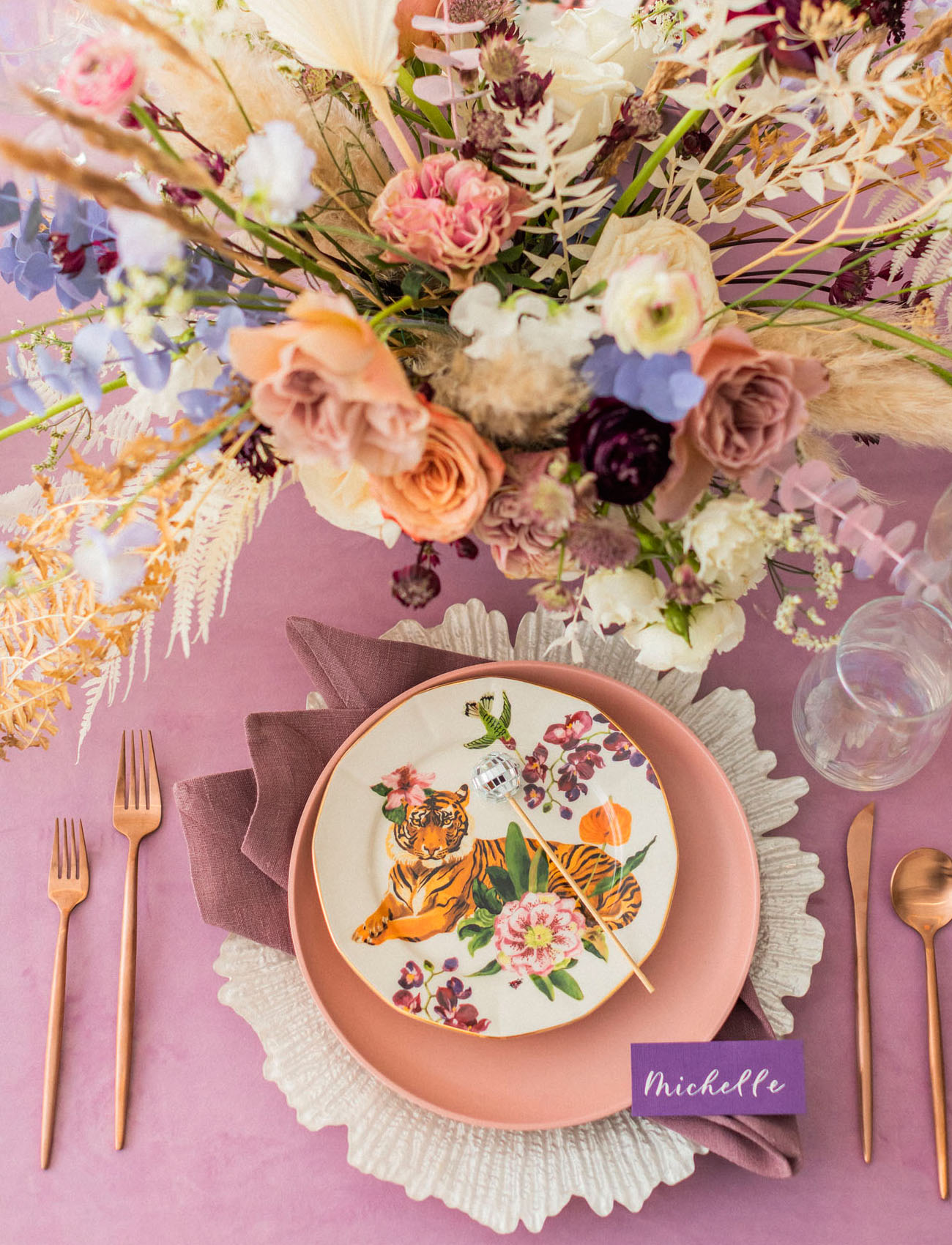 tiger floral plate setting
