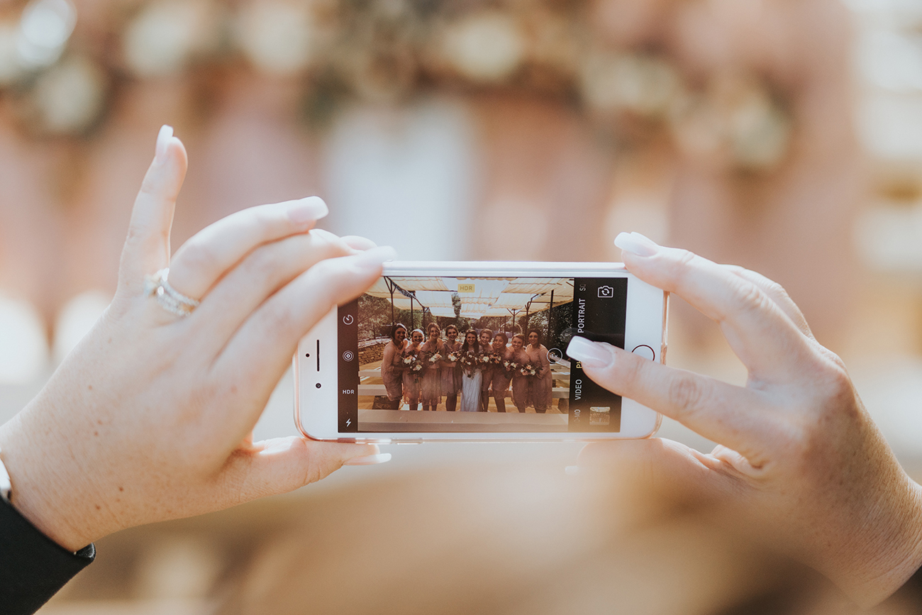 Collect Guests' Wedding Photos