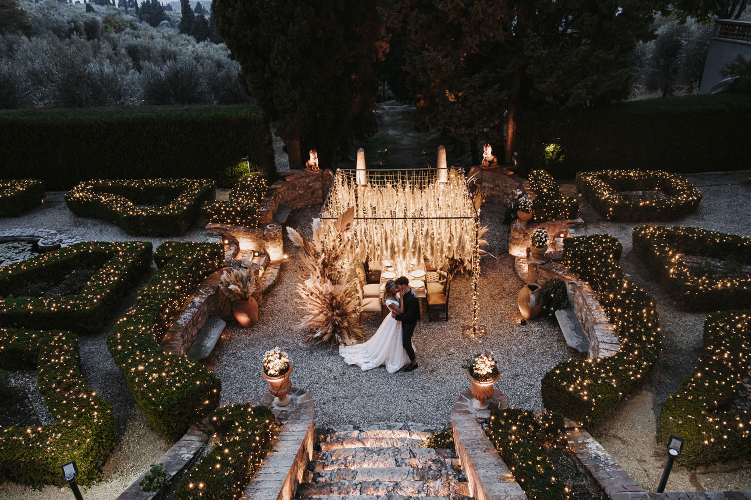 Italian Wedding Inspiration with a Canopy Made of Pampas Grass and Fairy Lights