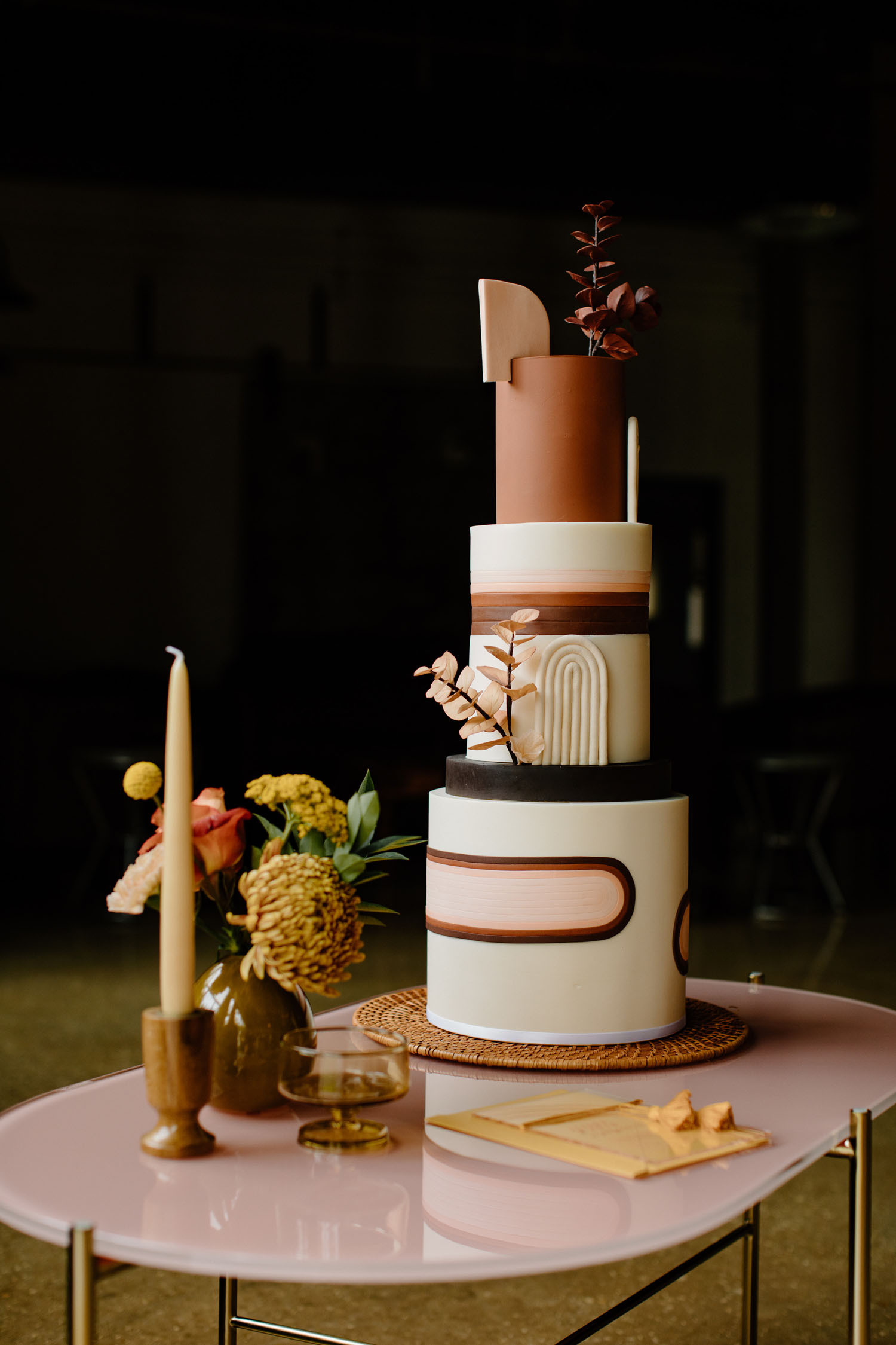 retro wedding cake