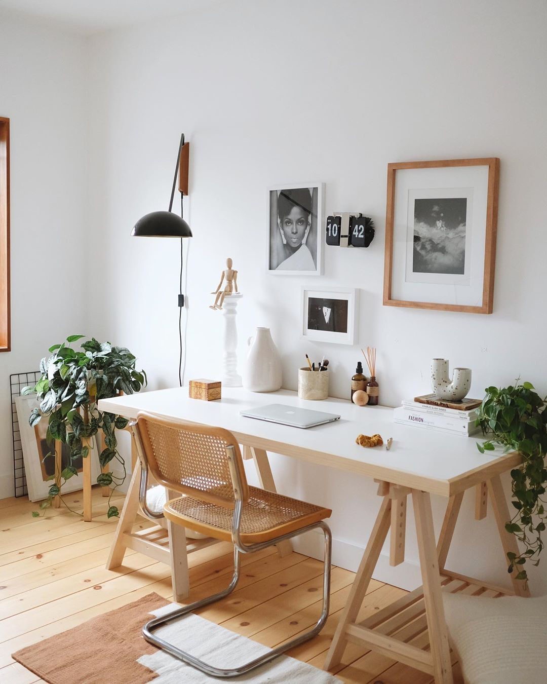 Look Good, Work Good With These Cute Home Office Decor Ideas