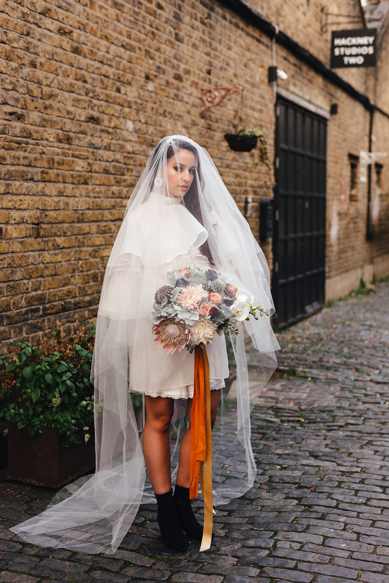 short wedding dress long veil