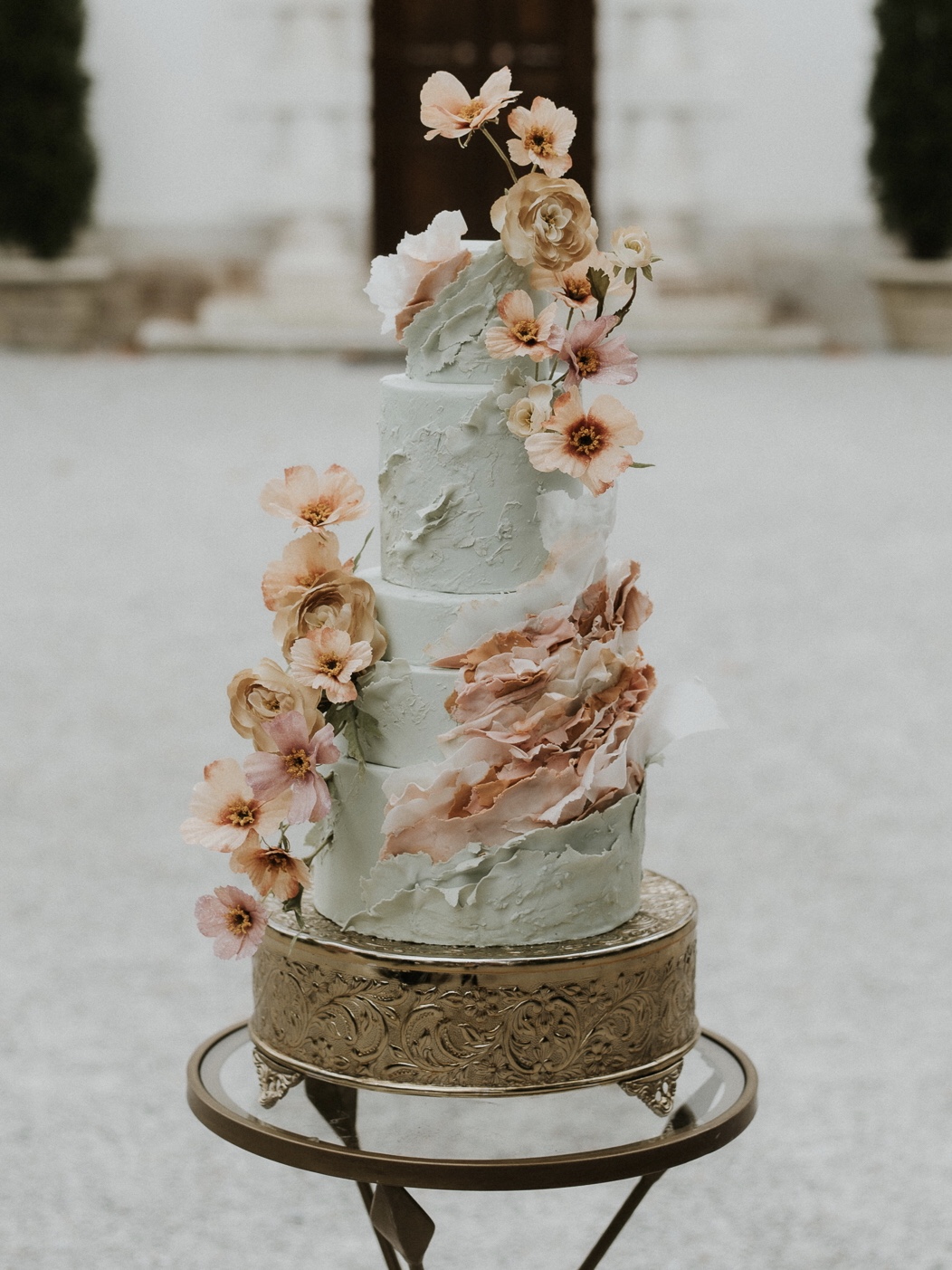 ocean-inspired wedding cake