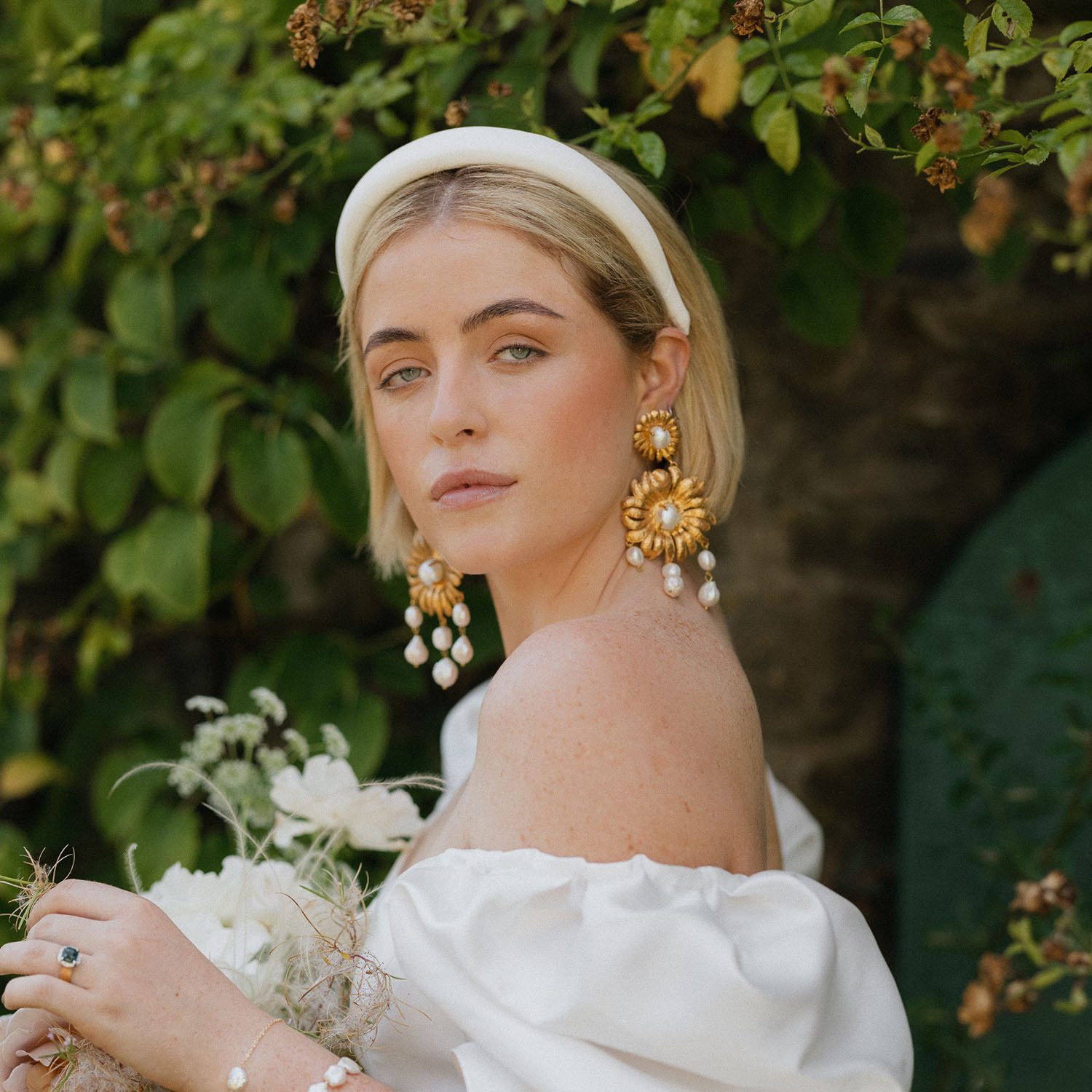 50 Best Wedding Hairstyles For Short Hair In 2022 50 Best Wedding Hairstyles For Short Hair In 2022