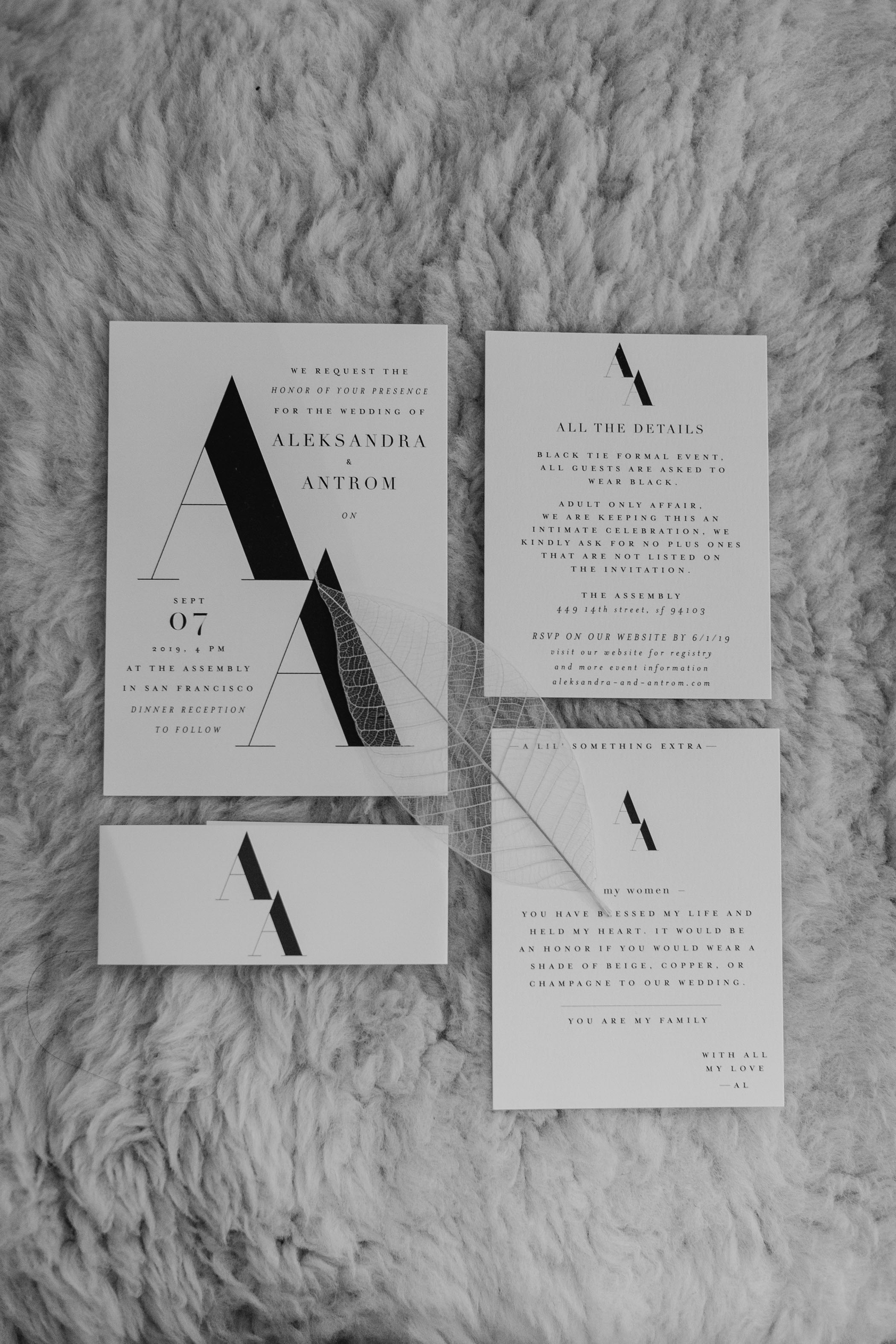 Black and white modern wedding invitations 
