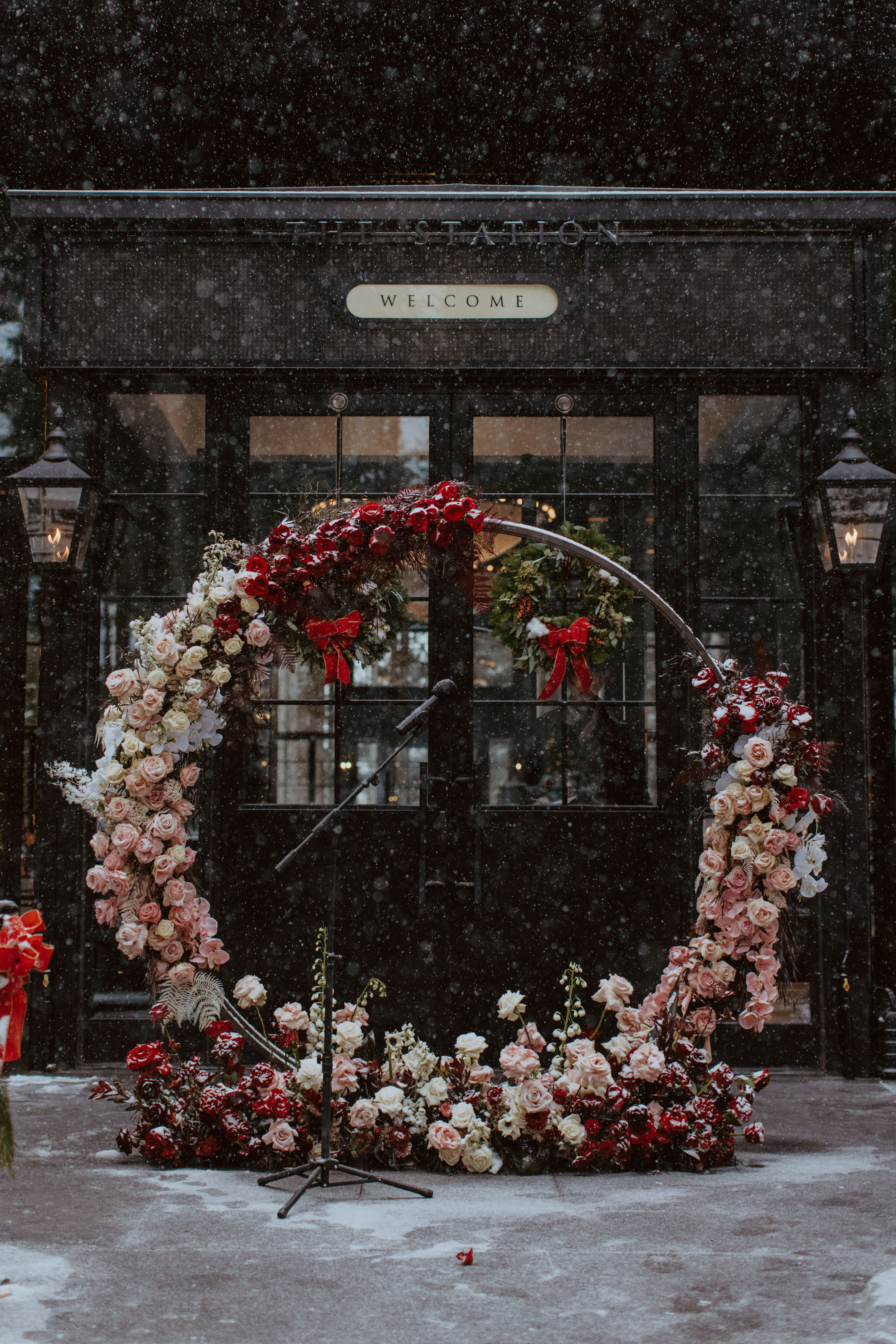 Circular wedding arch with roses