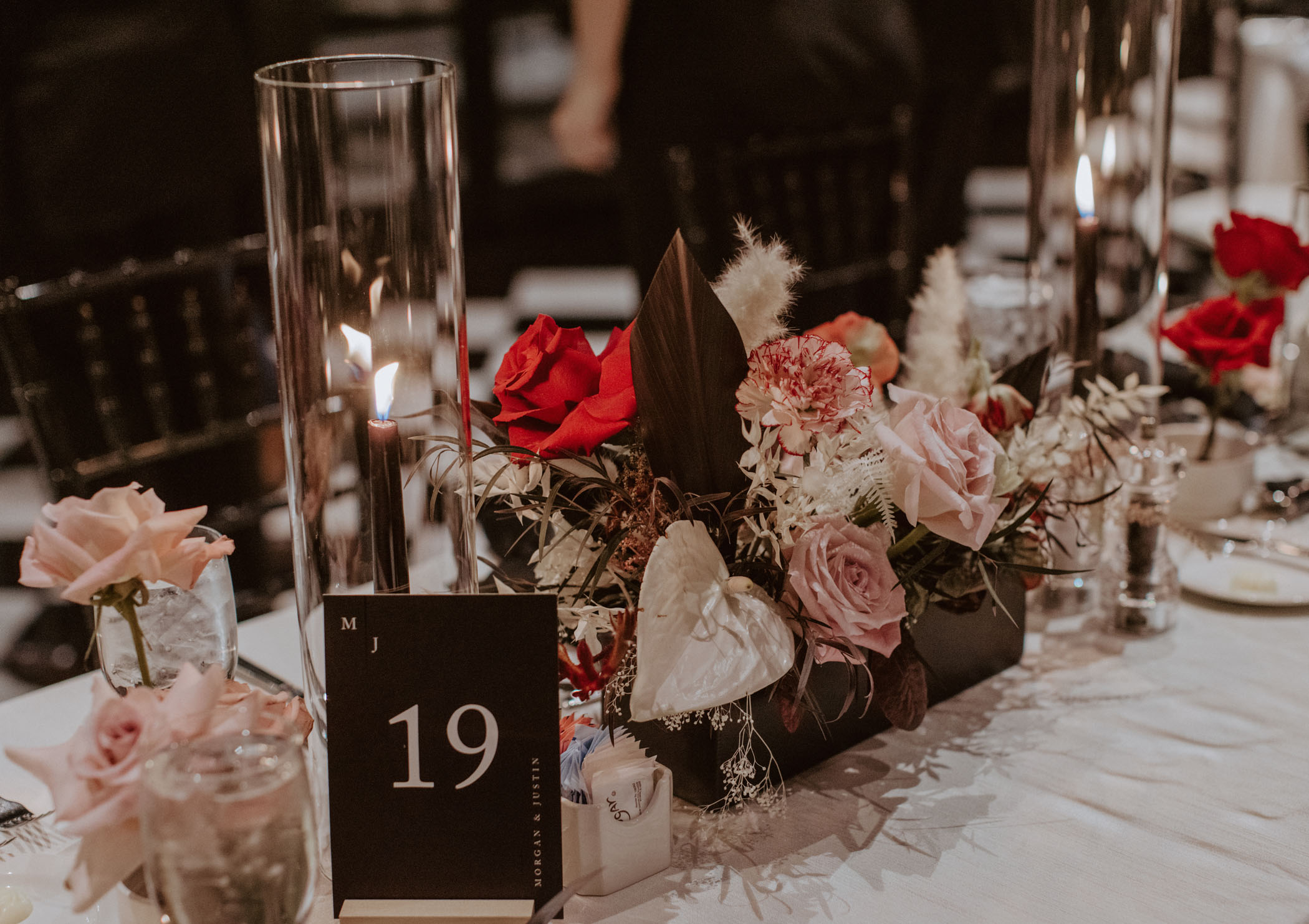 Black and red wedding reception table