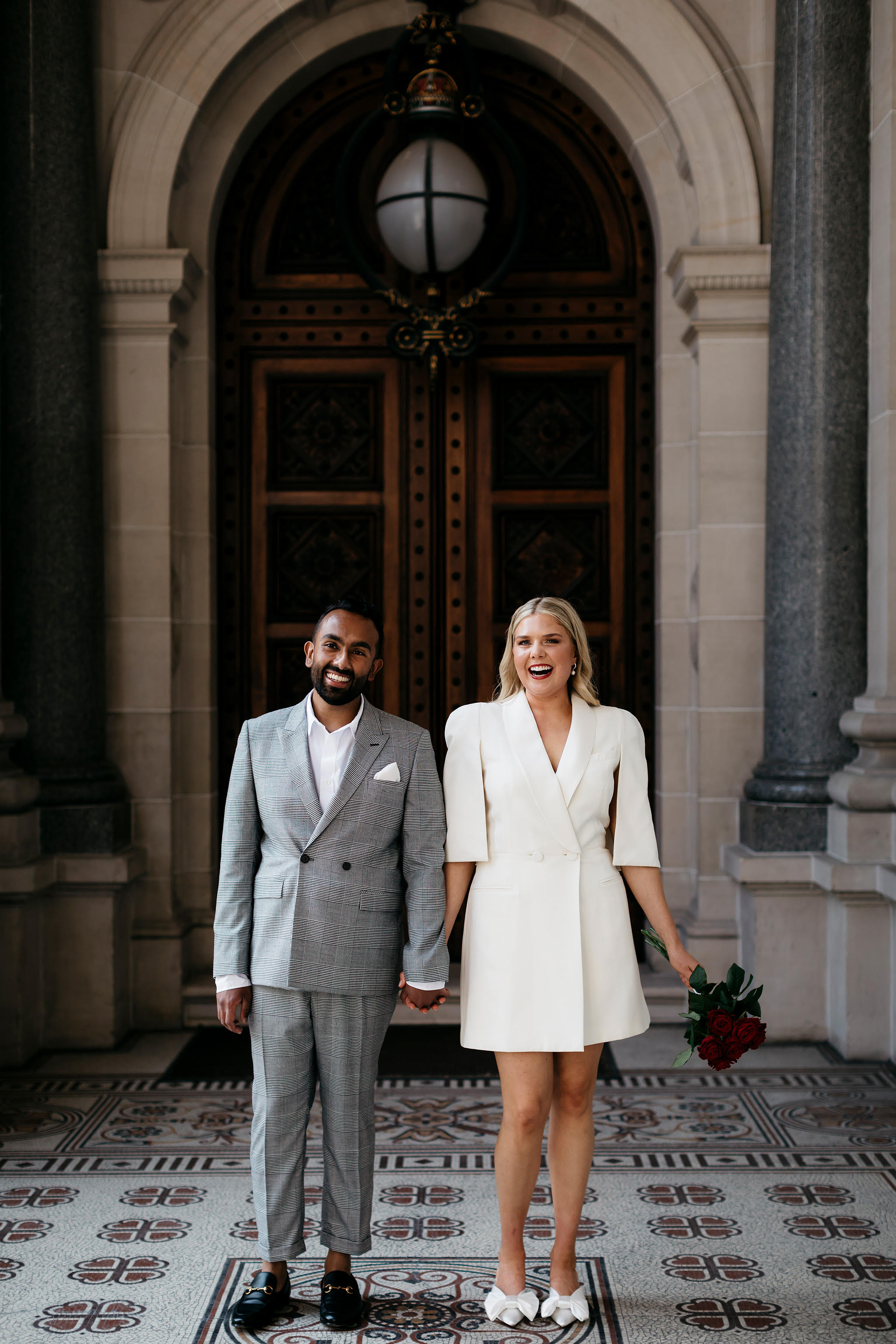 41 Courthouse Wedding Dresses for the Most Chic Wedding Day Look