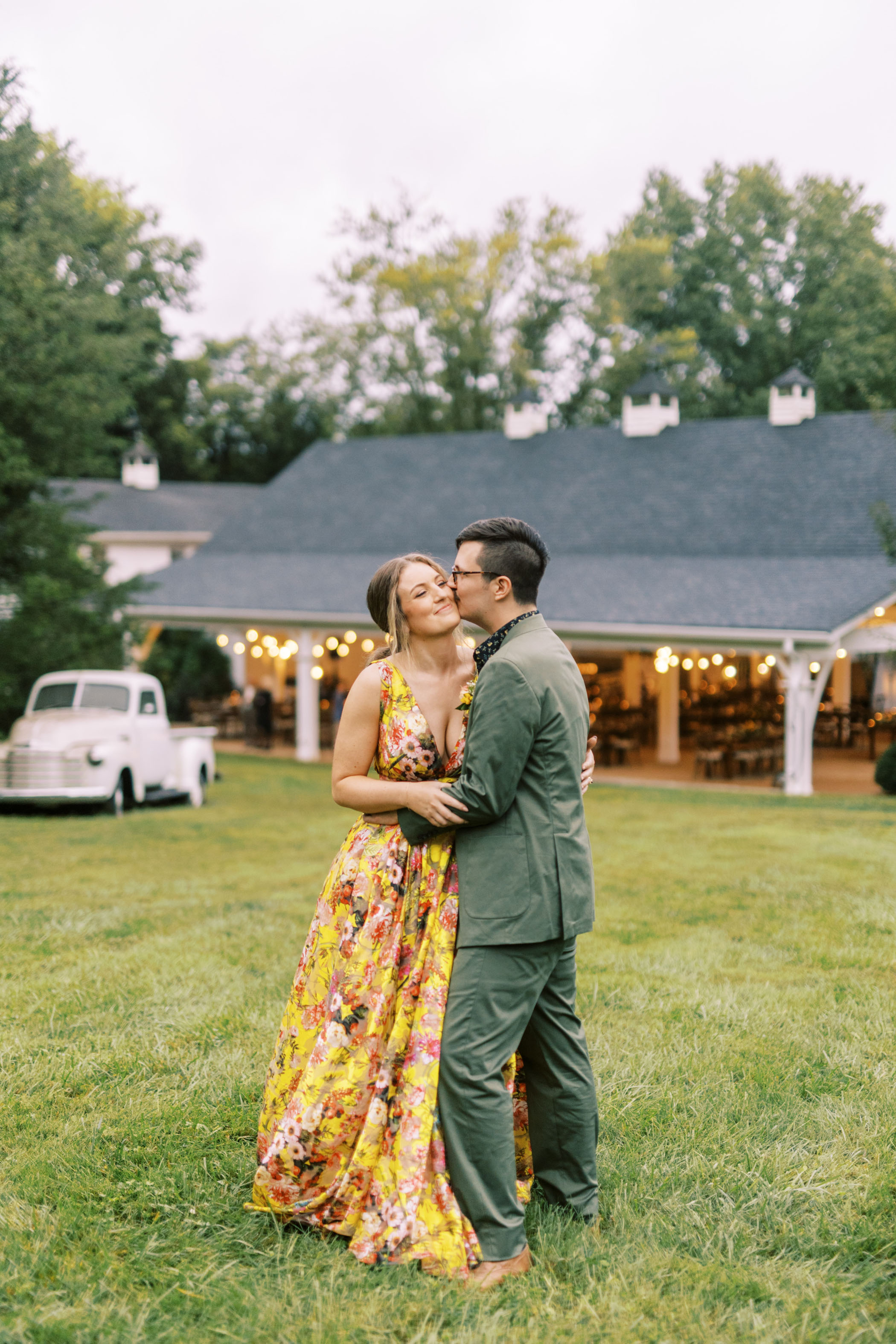 A Yellow Wedding Dress Changed the Course of This Tennessee Wedding