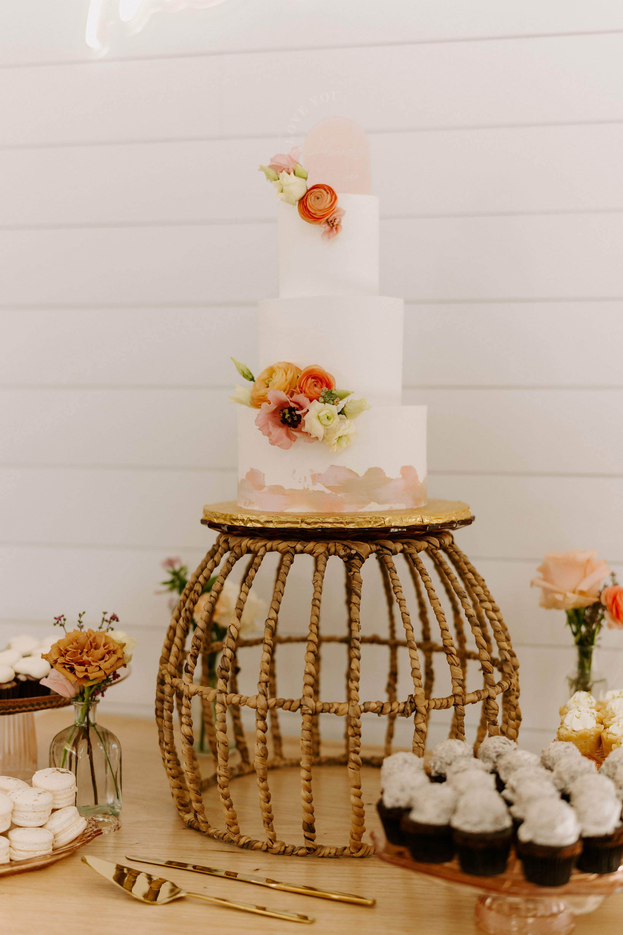 Modern Pastel Wedding Maes Ridge Cake Display