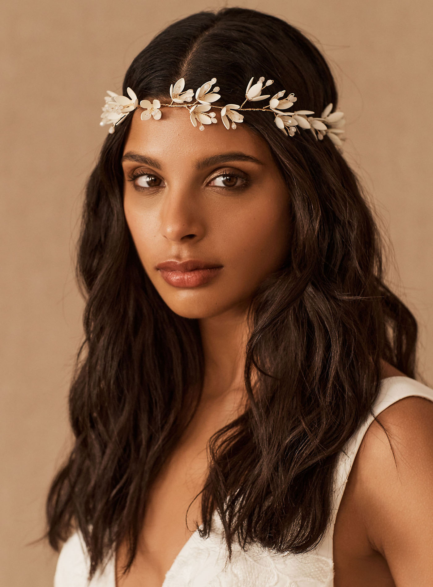 55 Best Bridesmaid Hairstyles for a Jaw Dropping Look