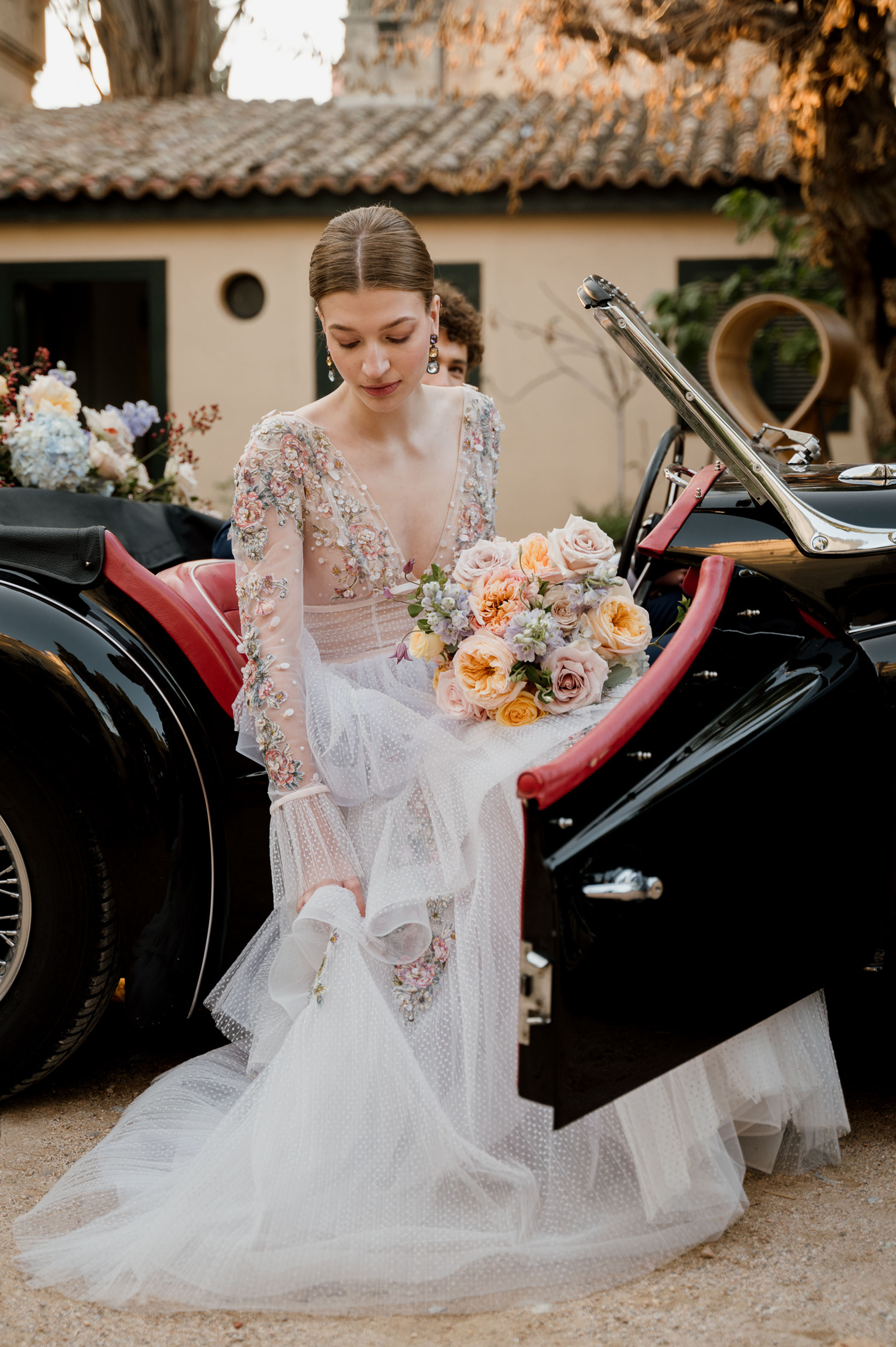 Romantic vintage wedding vibes bloom at the Queen's Tower in Athens
