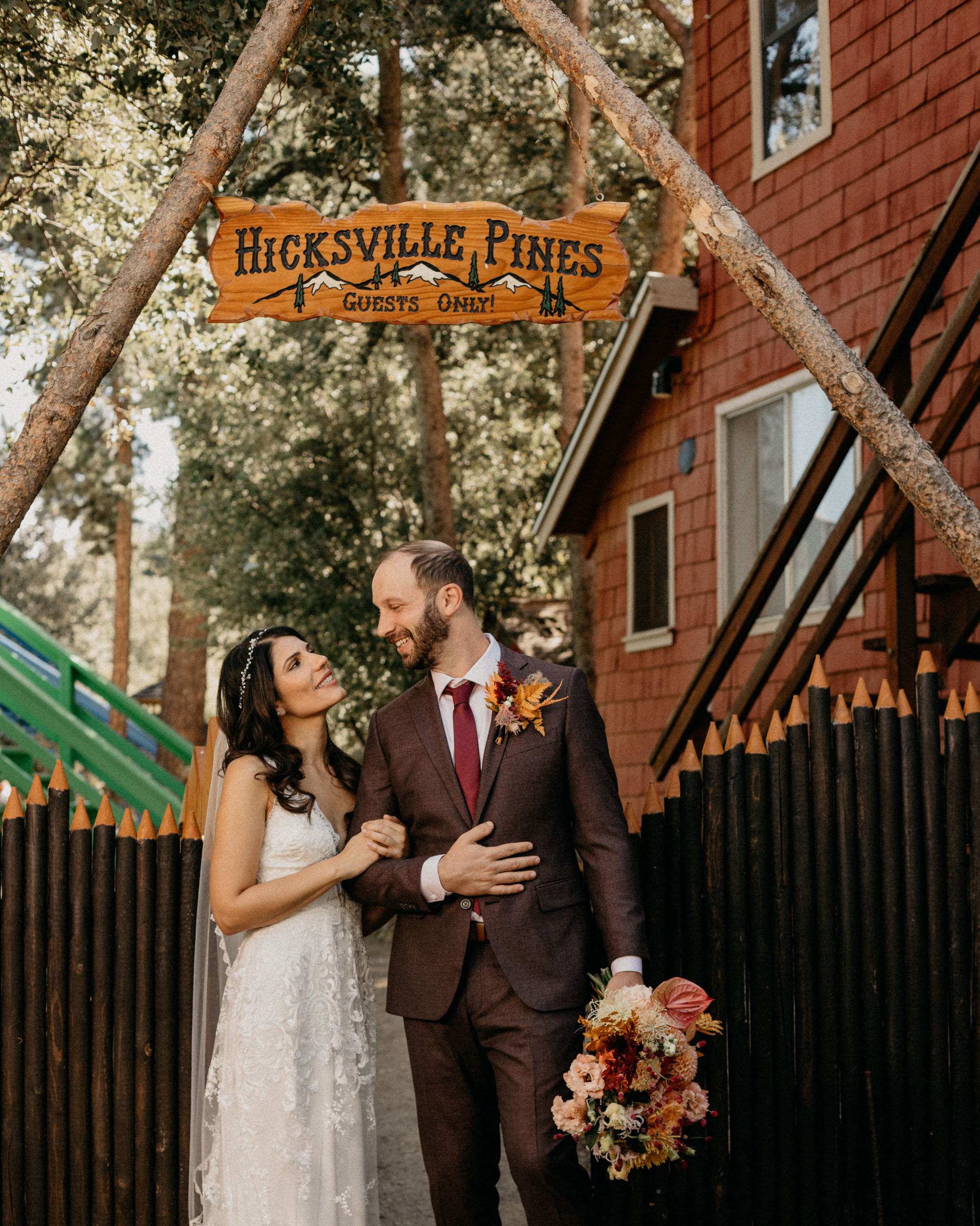 70’s Kitsch-Inspired Wedding At Hicksville Pines