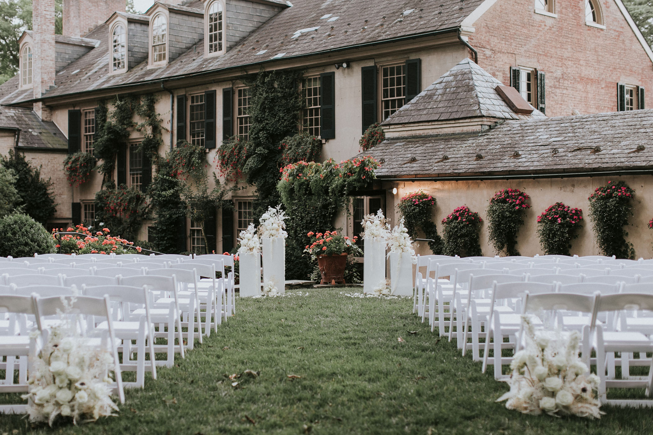 Pennsylvania Wedding Planner's Timeless Garden Wedding