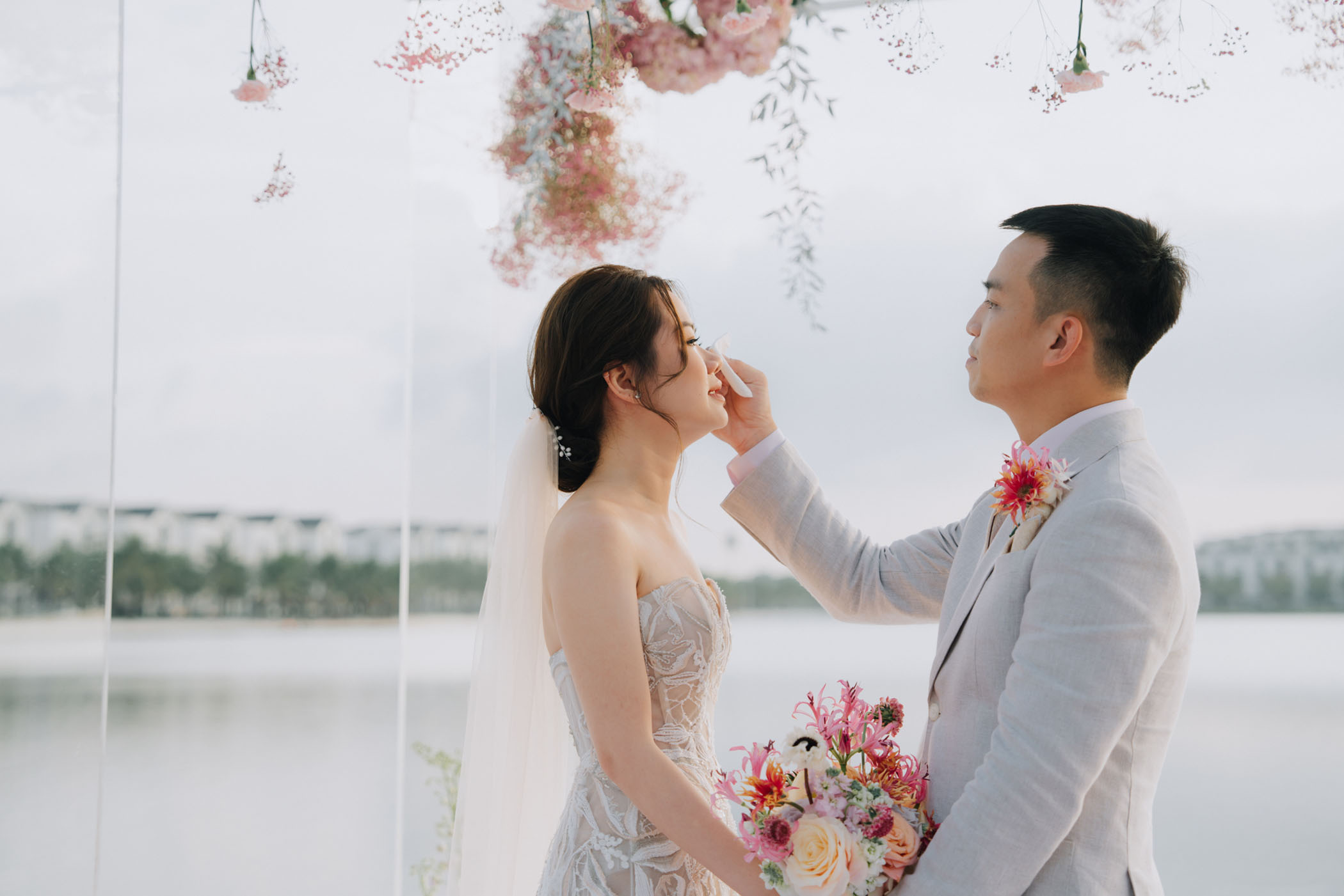 A pink blush beach wedding in Hà Nội