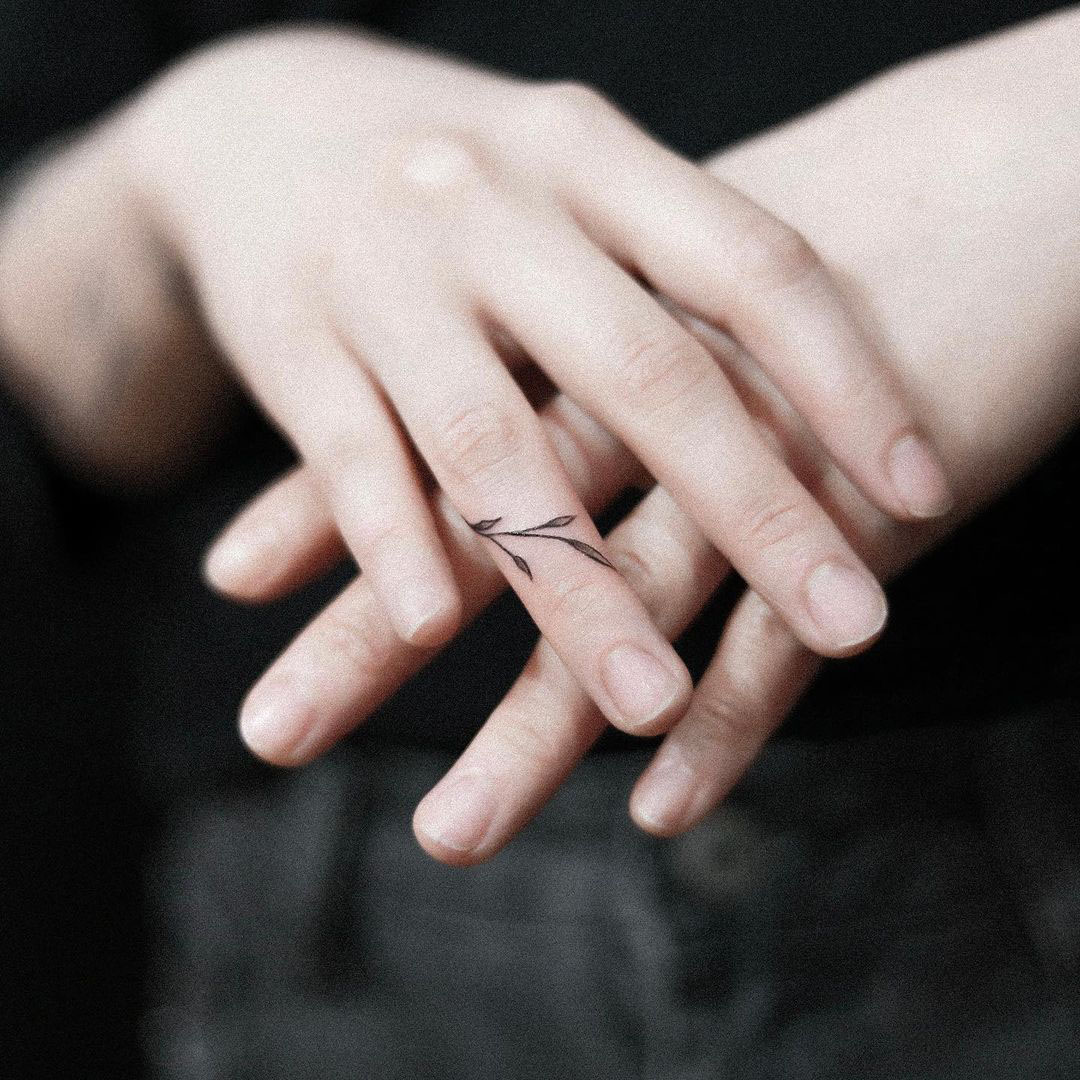 33 Beautiful Wedding Ring Tattoos for NonTraditional Couples