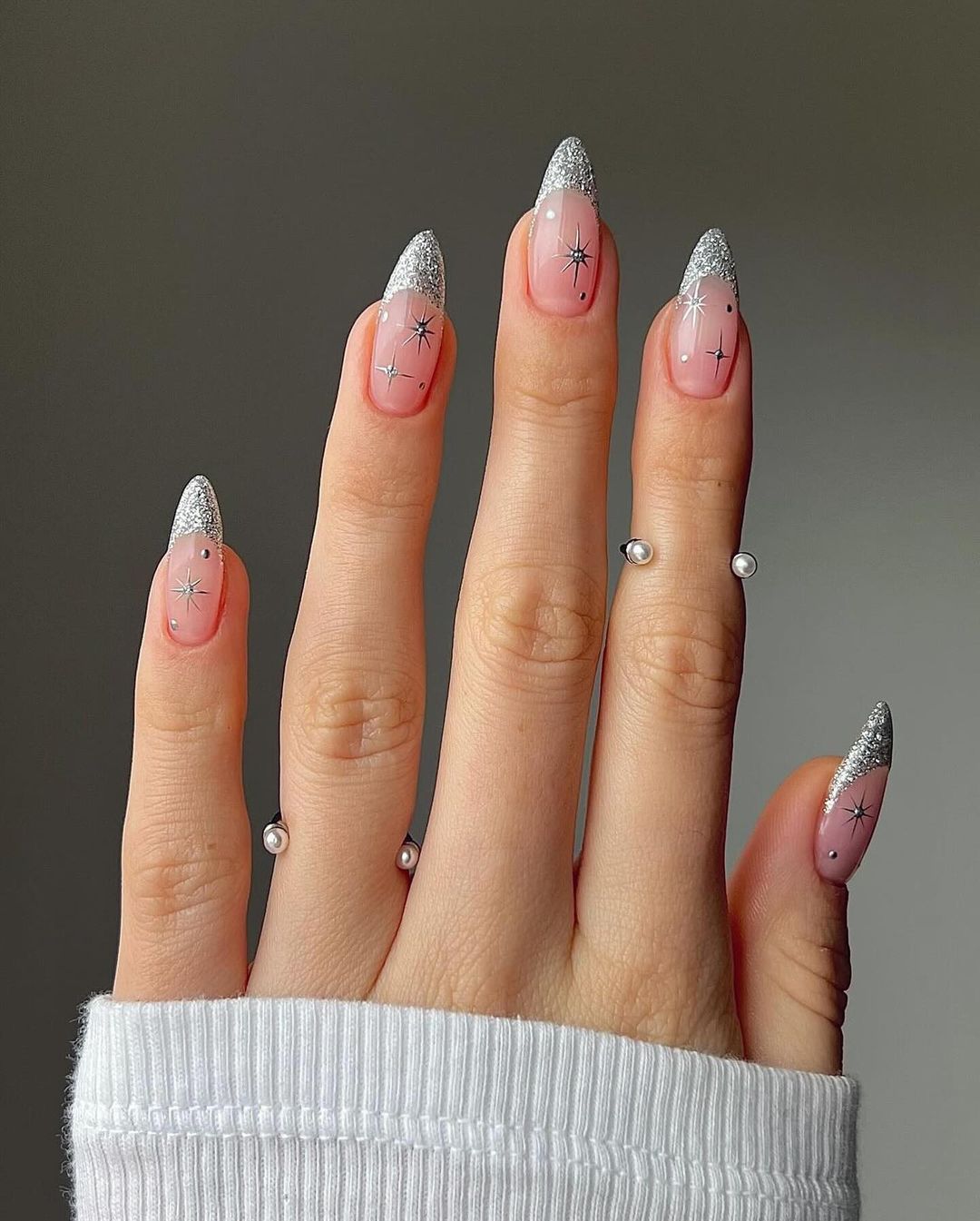 47 Cute New Years Nails Ideas + Nail Art Designs to Ring in 2025
