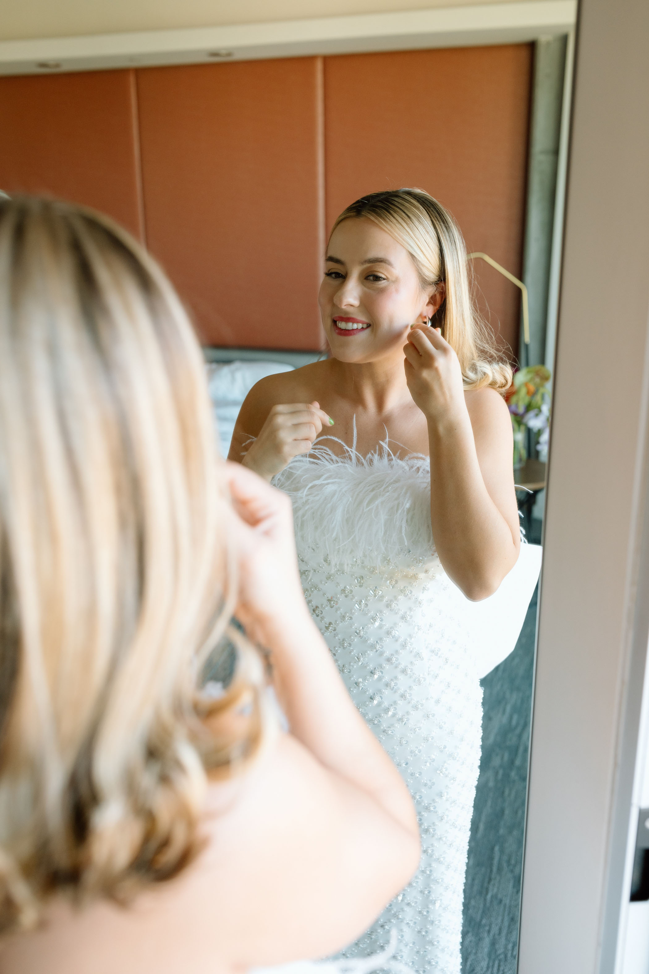 The Swingin 60s Were Alive   Well at This Romantic Retro Wedding in