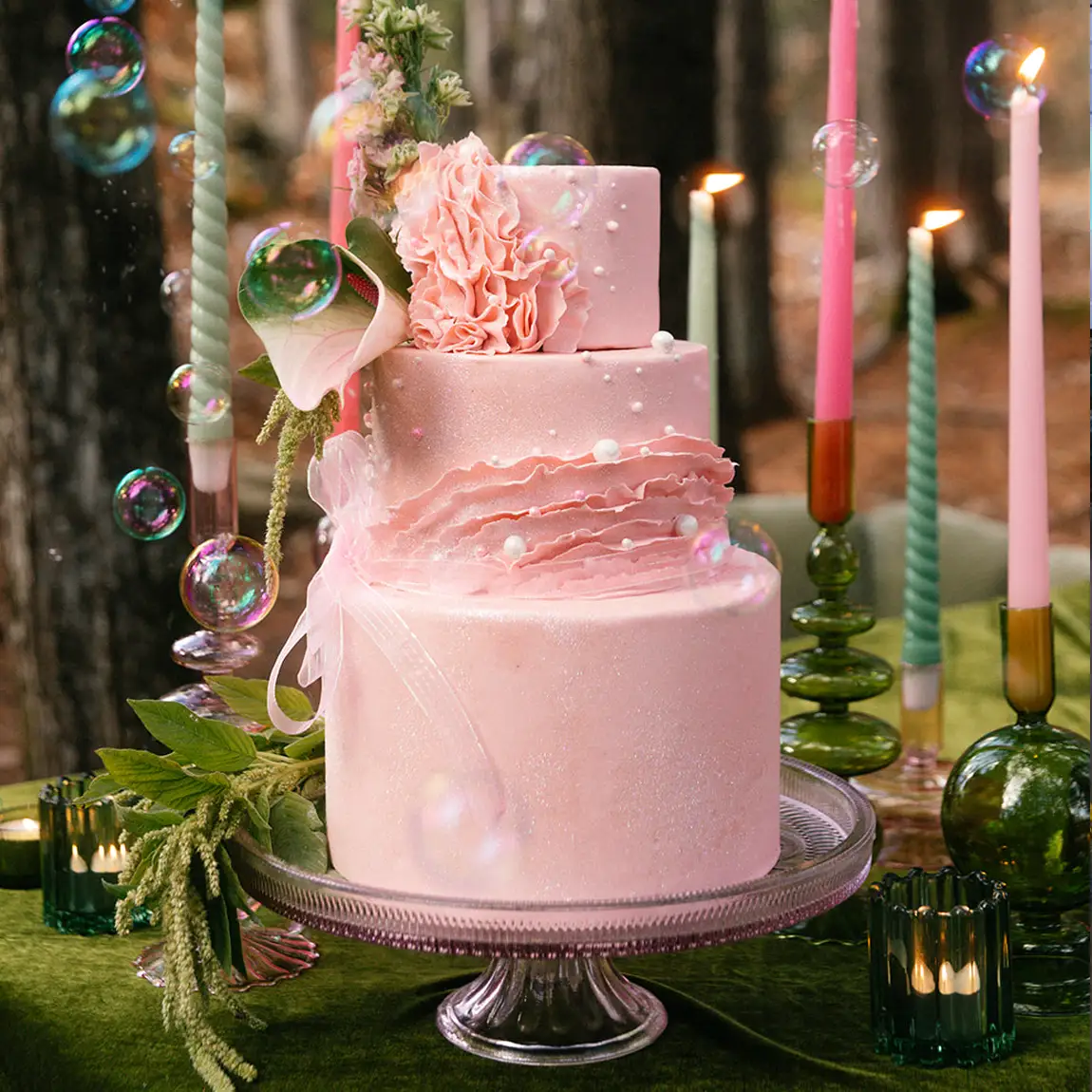 pink-glinda-galinda-wicked-cake-with-bubbles